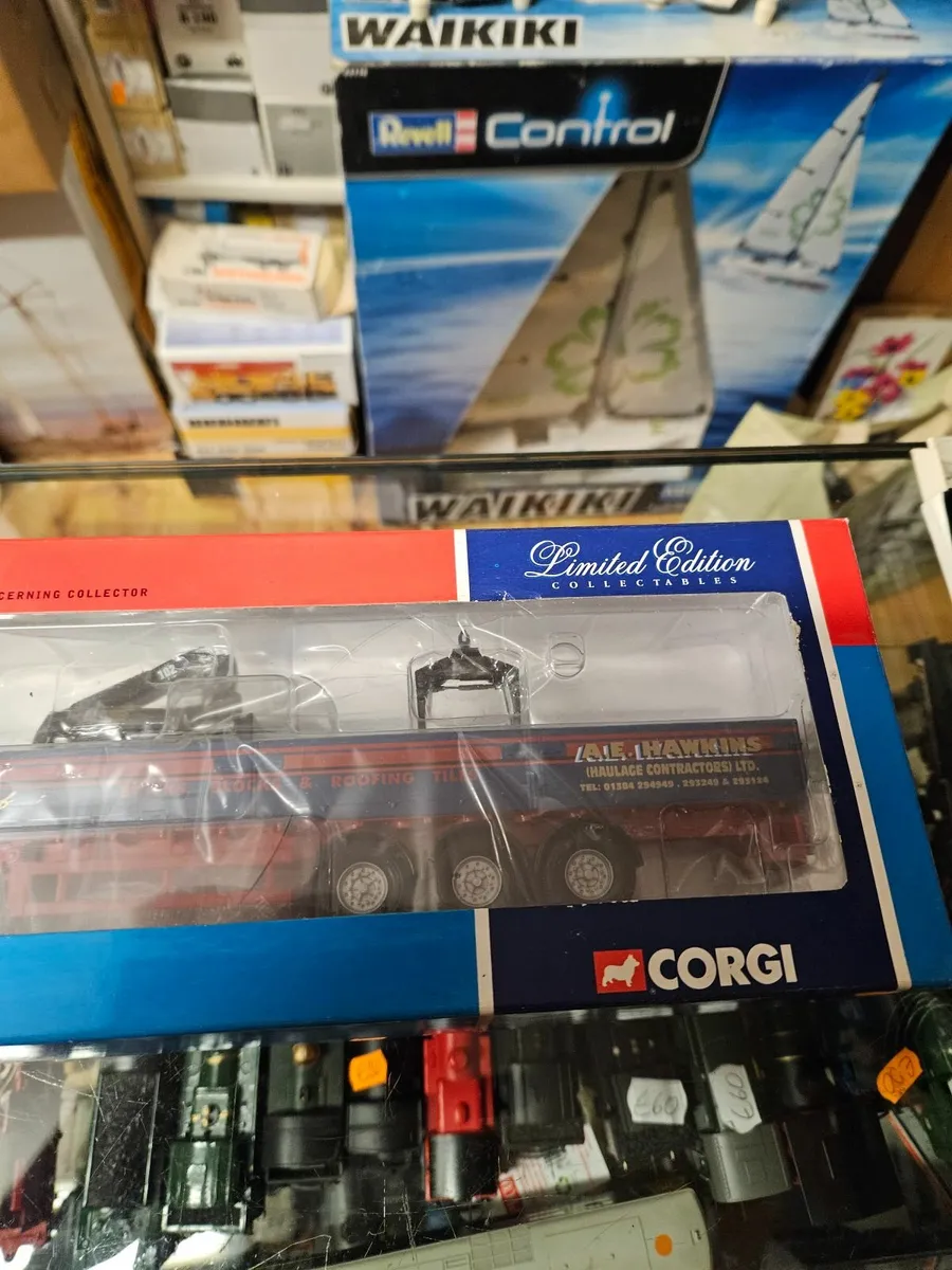 Corgi Scania Tractor Unit and Trailer 1.50 - Image 4