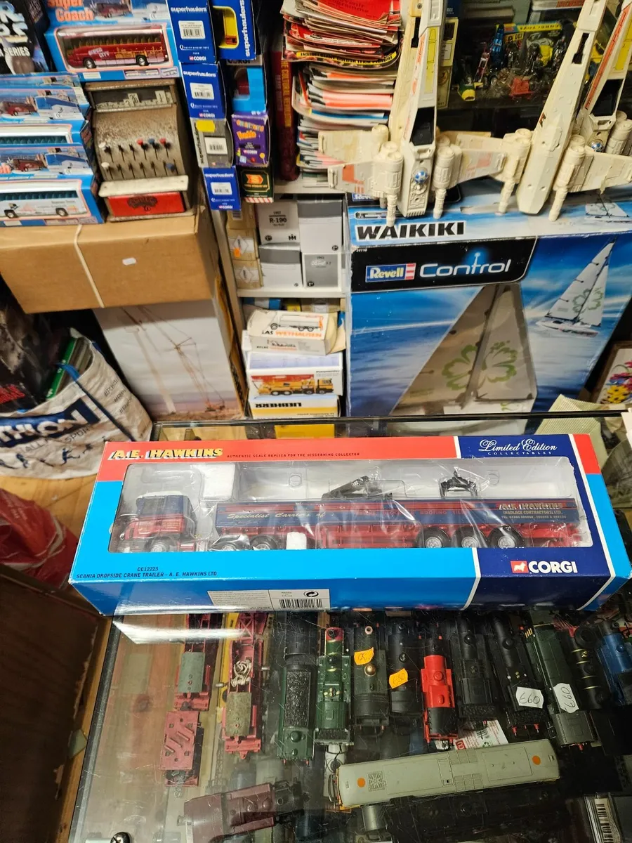 Corgi Scania Tractor Unit and Trailer 1.50 - Image 1