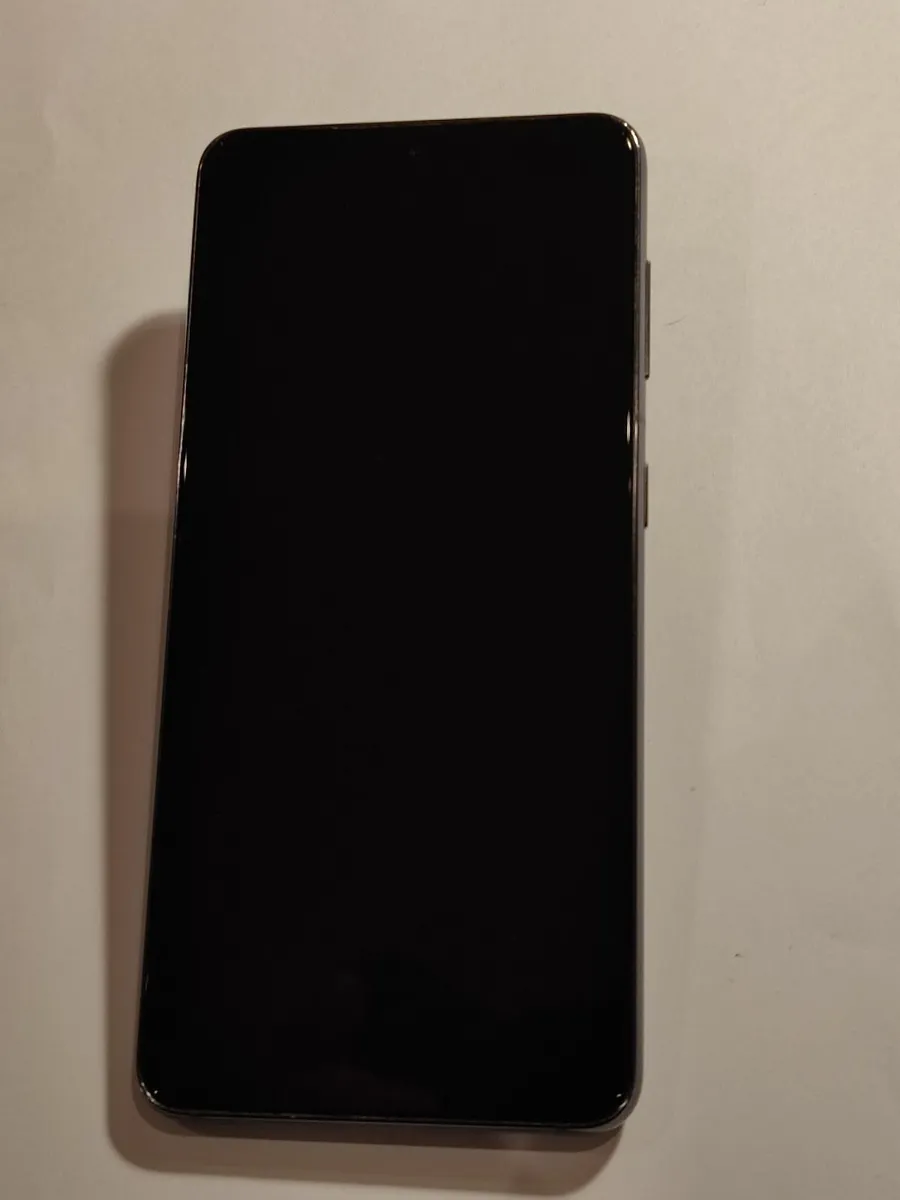 Samsung Galaxy S21 5G - Image 2