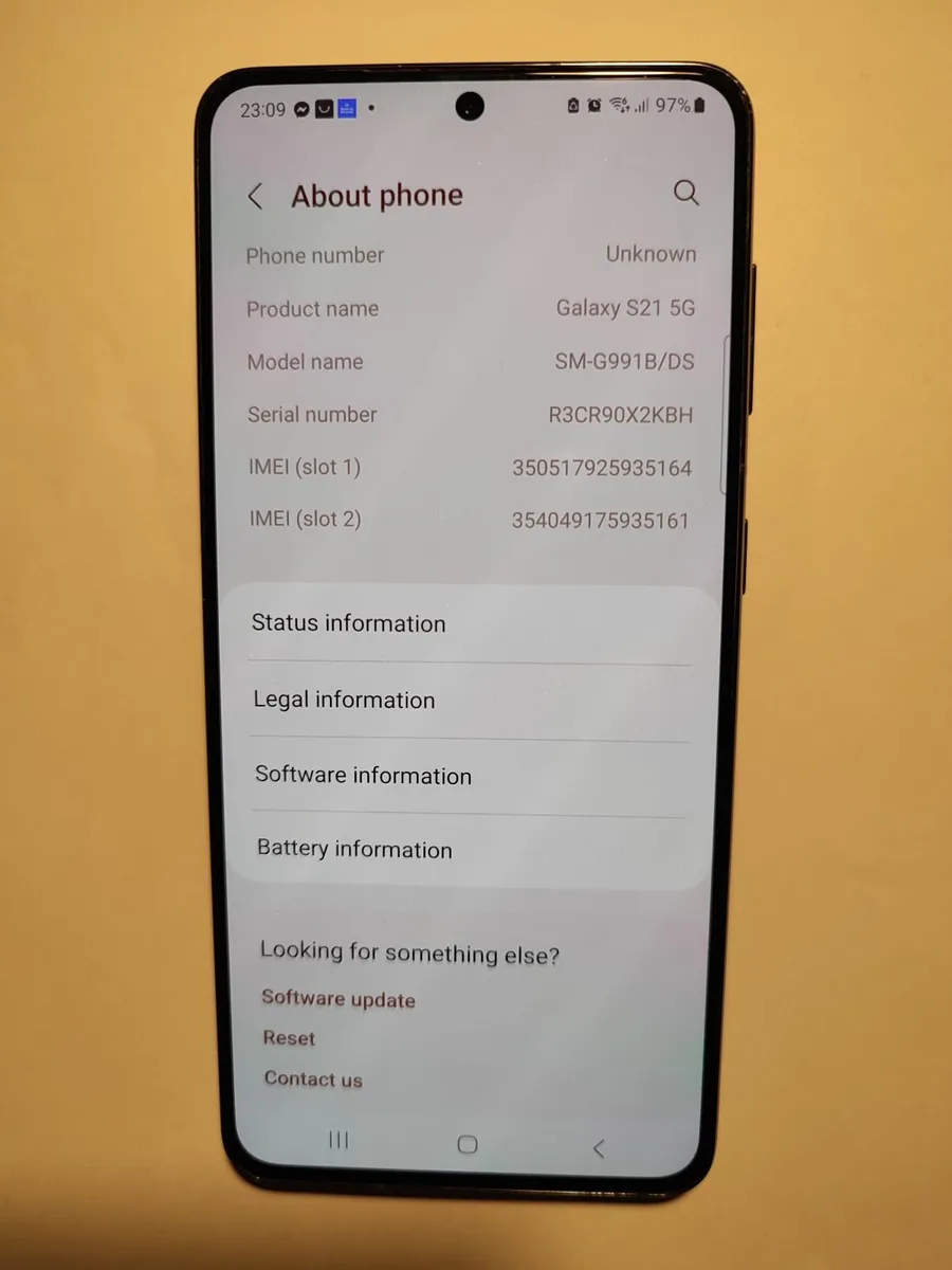 Samsung Galaxy S21 5G - Image 1