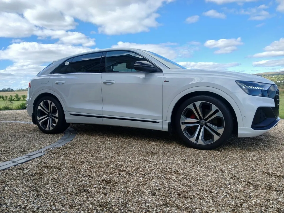 NI registered Audi Q8 2019 (no additional customs) - Image 3