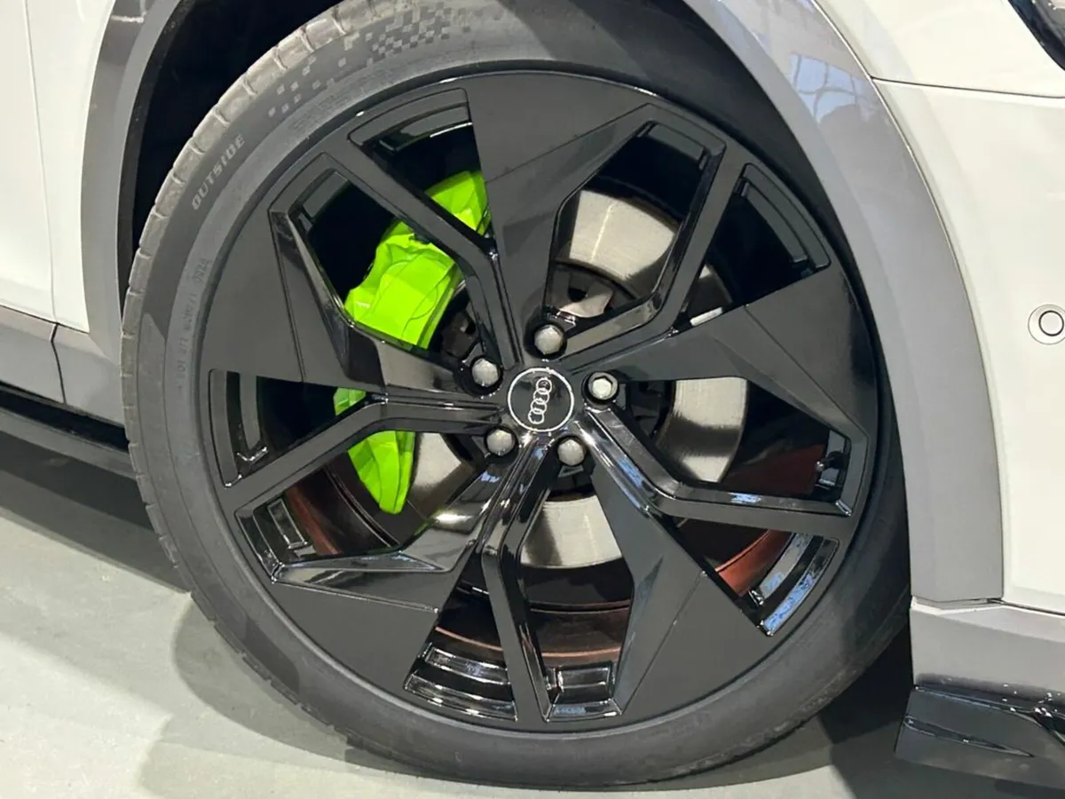 Audi e-tron QUATTRO TECHNIK 55 95 KwH BATTERY - Image 4