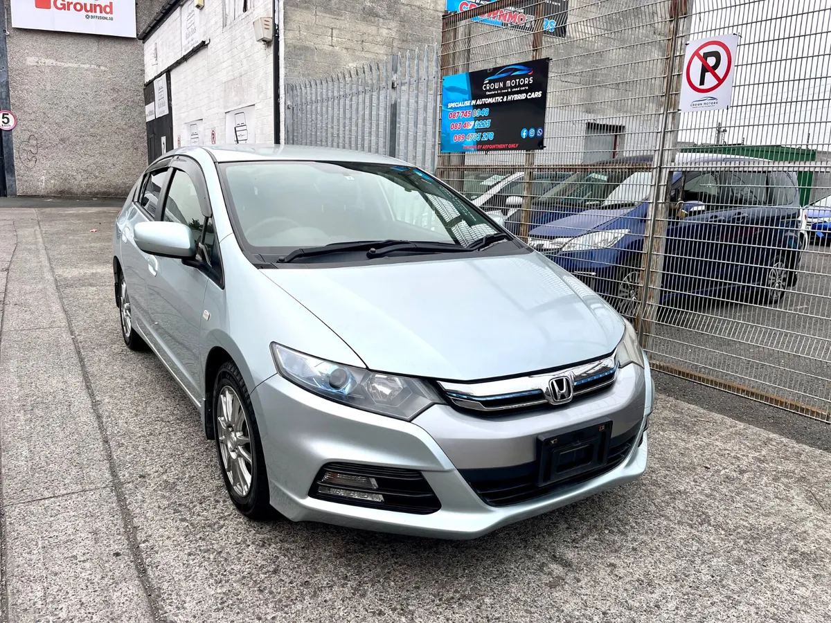 2013 Honda insight automatic hybrid quick sale - Image 2