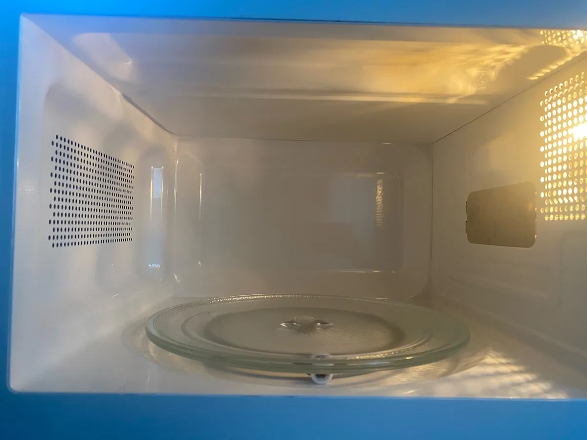 Microwave - Image 3