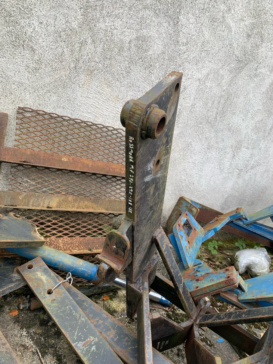 STOLL loader fits NH 6010,,,6020. - Image 3