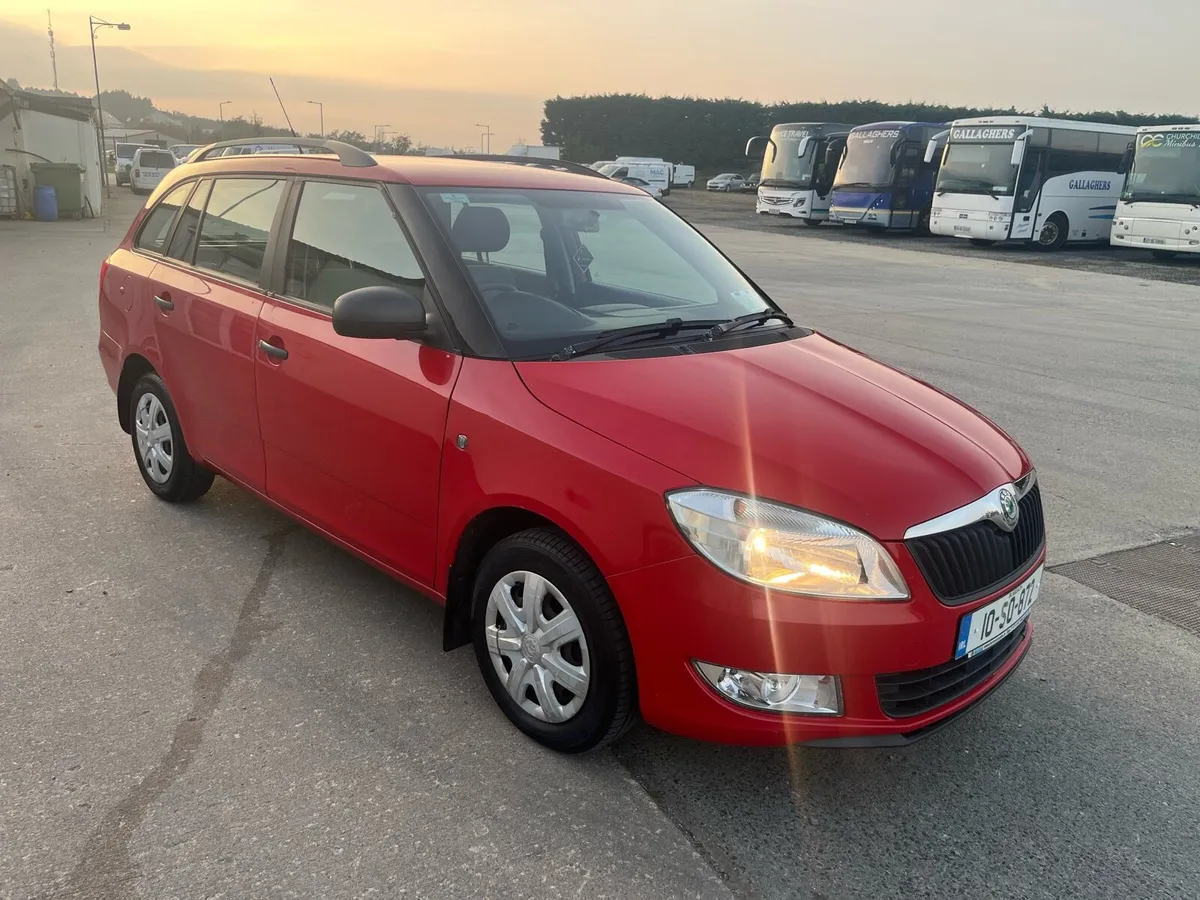 2010 Skoda fabia estate - Image 2
