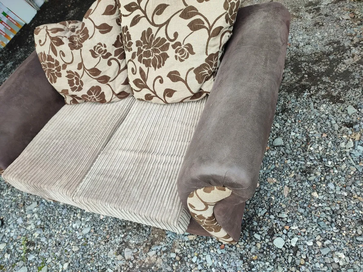 2 Seater Sofa - Image 4