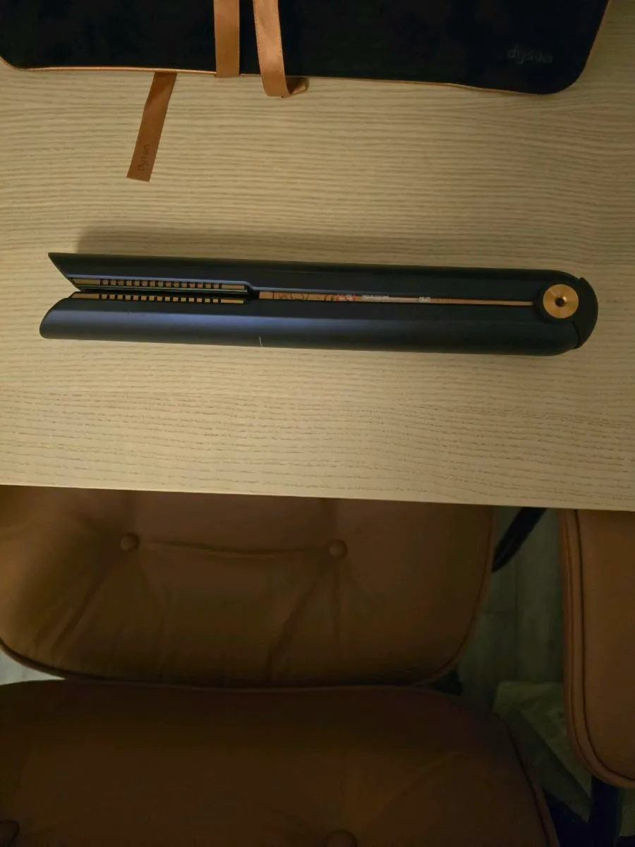 Dyson Air Straightener - Image 4
