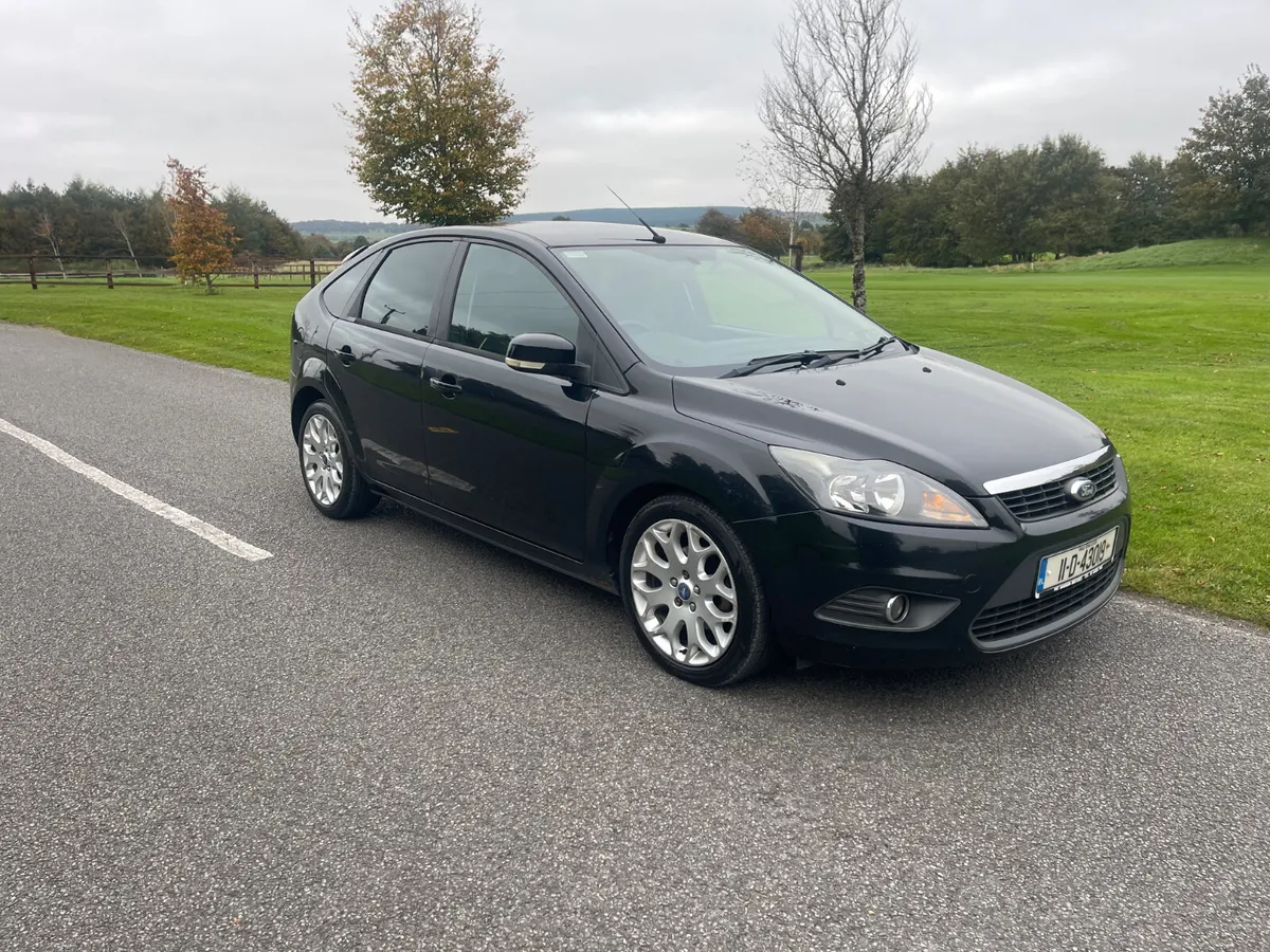 Ford Focus 2011 - Image 1