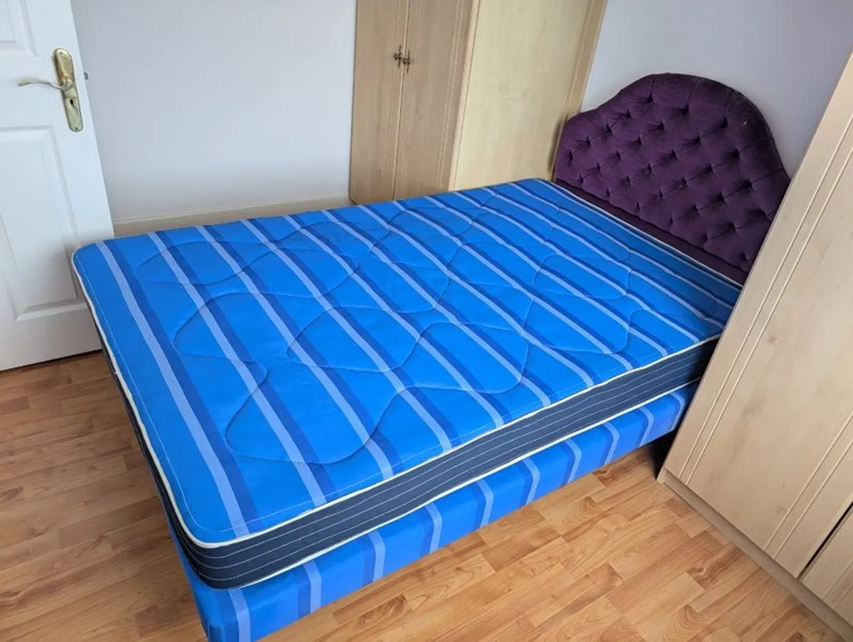 Double Bed - Image 3