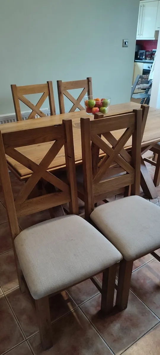 Rustic oak dining table and chairs - Image 4