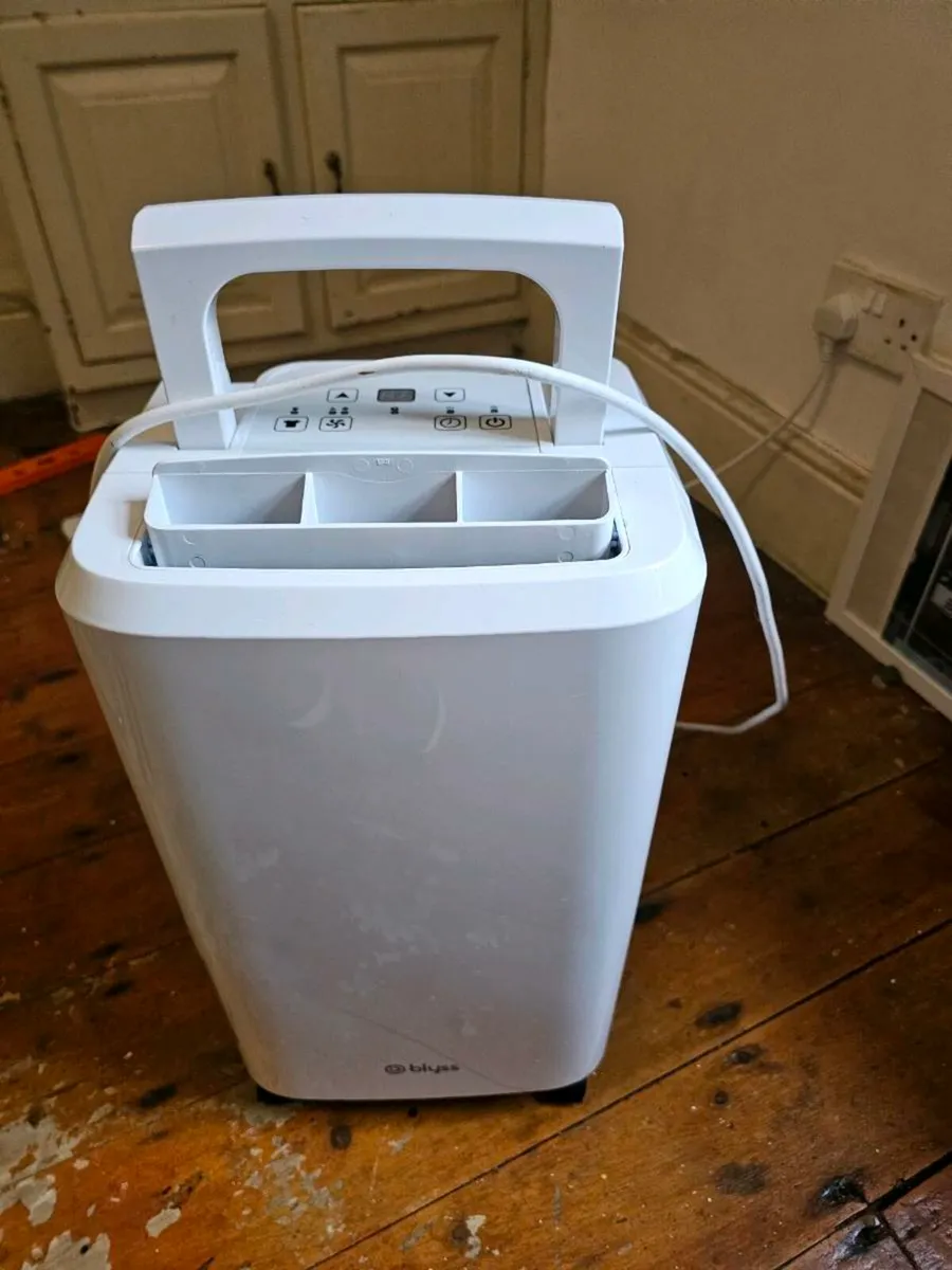 BLYSS Dehumidifier 12L - Image 2