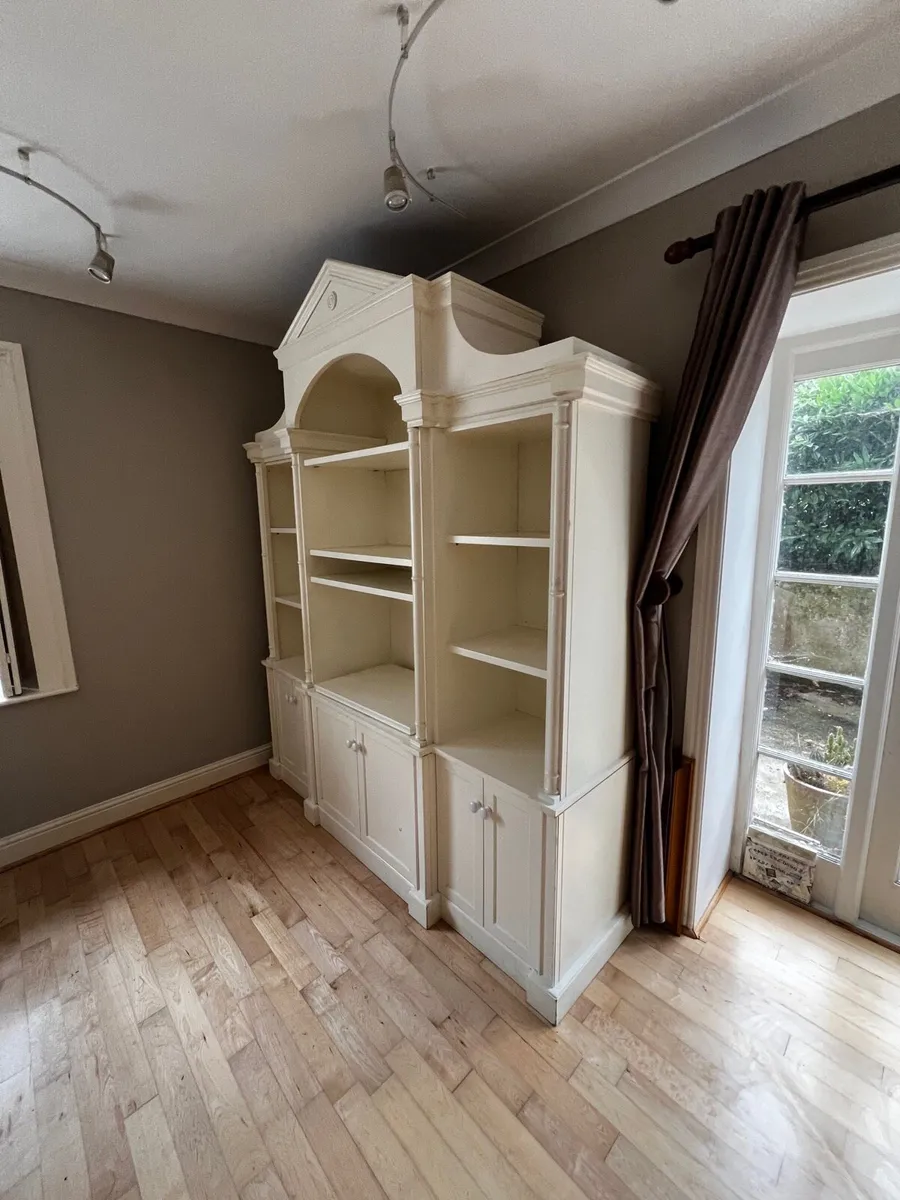 Dresser - Free of Charge - Image 2