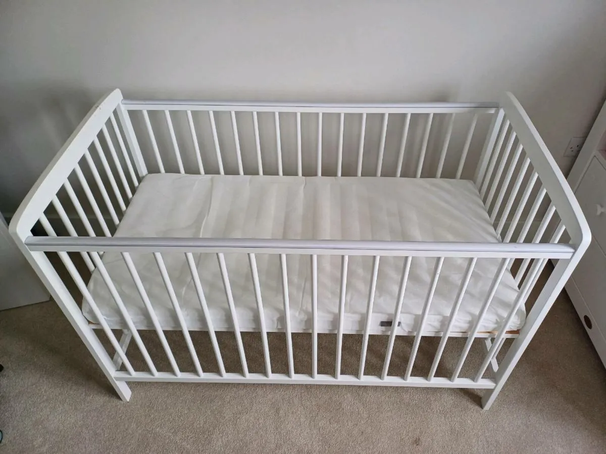 Cot - Image 1