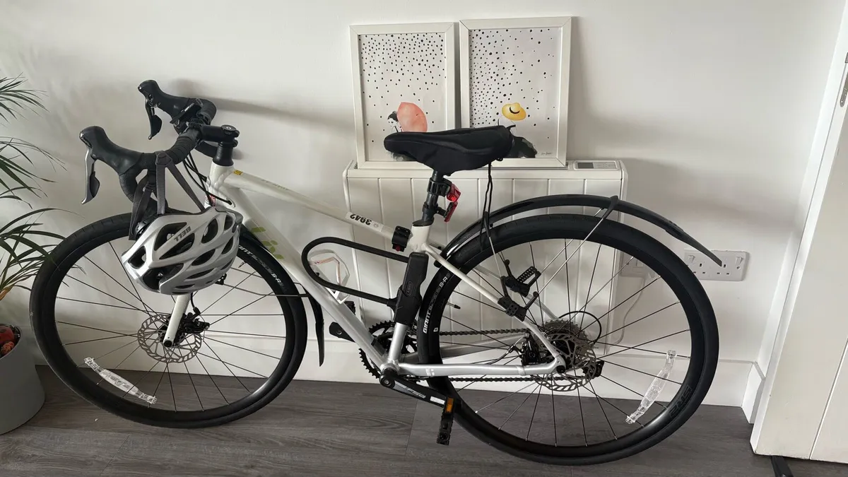 Giant Liv Avail AR Road Bike Size Small - Image 2