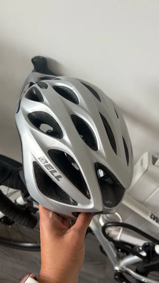 Giant Liv Avail AR Road Bike Size Small - Image 4