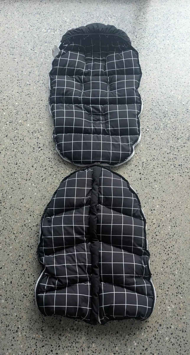 Mountain Buggy Luxury Down Foot Muff - Image 4