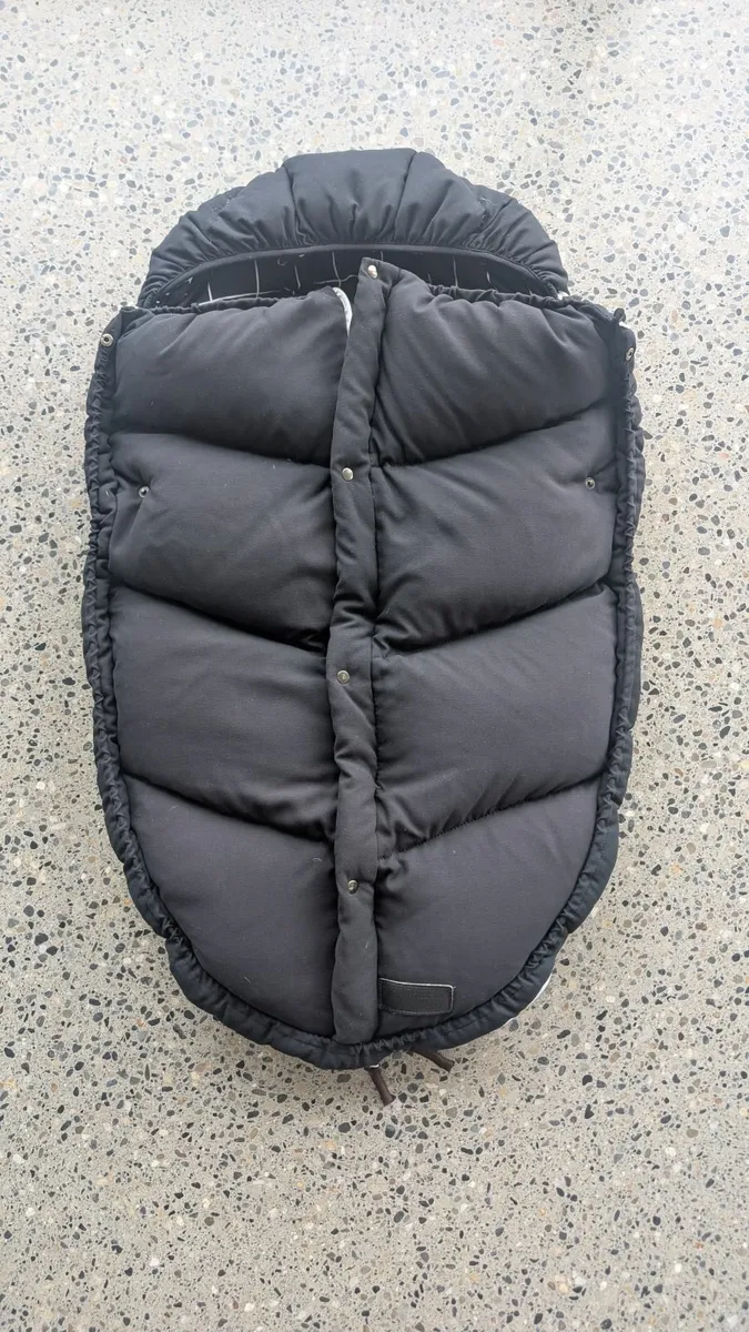 Mountain Buggy Luxury Down Foot Muff - Image 1