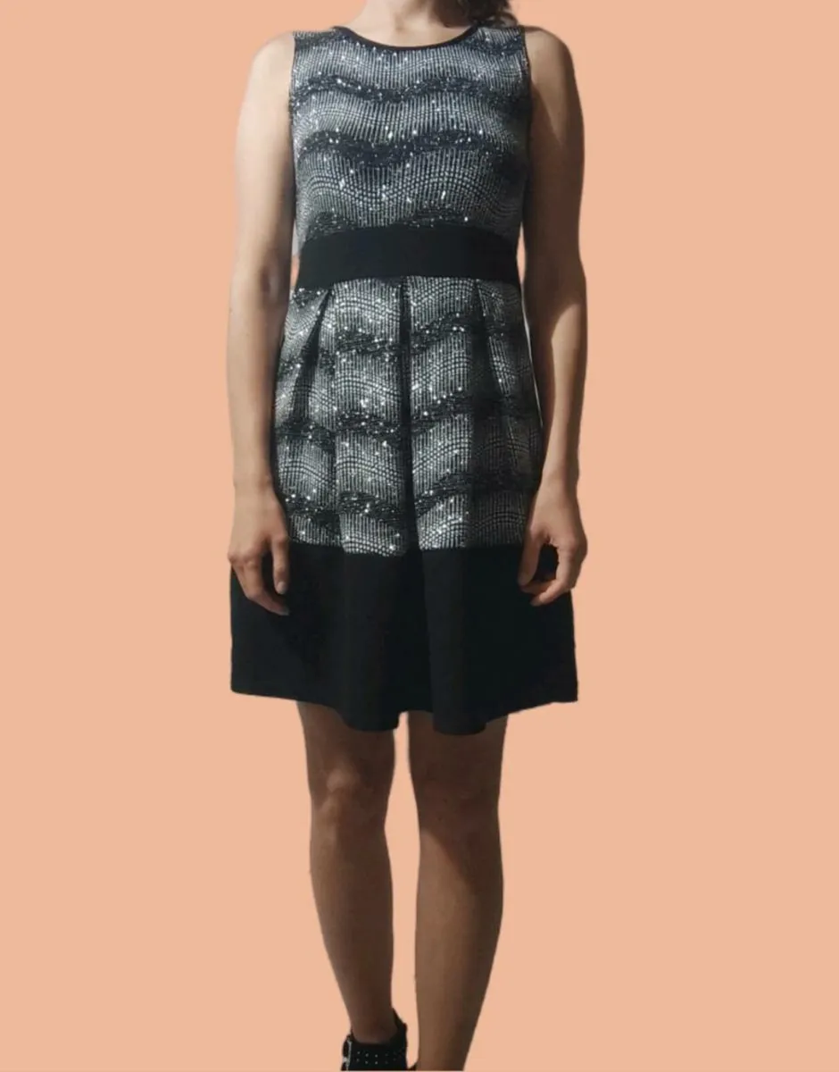 🖤 Chic Black & White Sleeveless Dress – UK 14 🖤 - Image 1