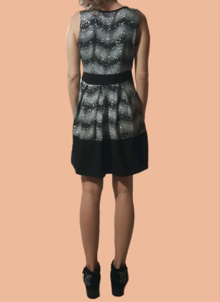 🖤 Chic Black & White Sleeveless Dress – UK 14 🖤 - Image 4