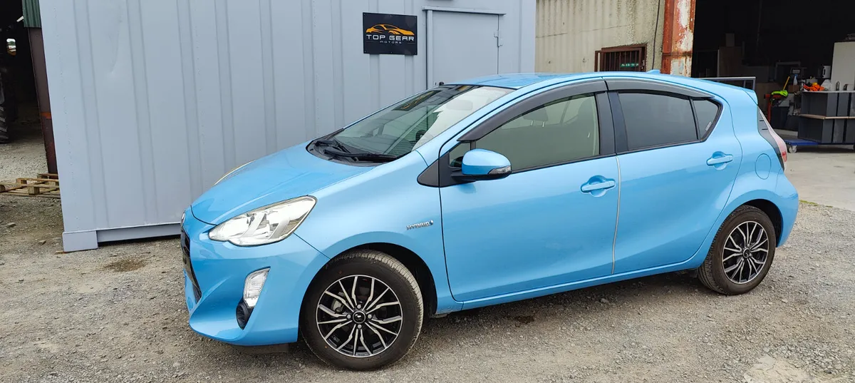 2016 Toyota Aqua Fresh NCT / Serviced - Image 1