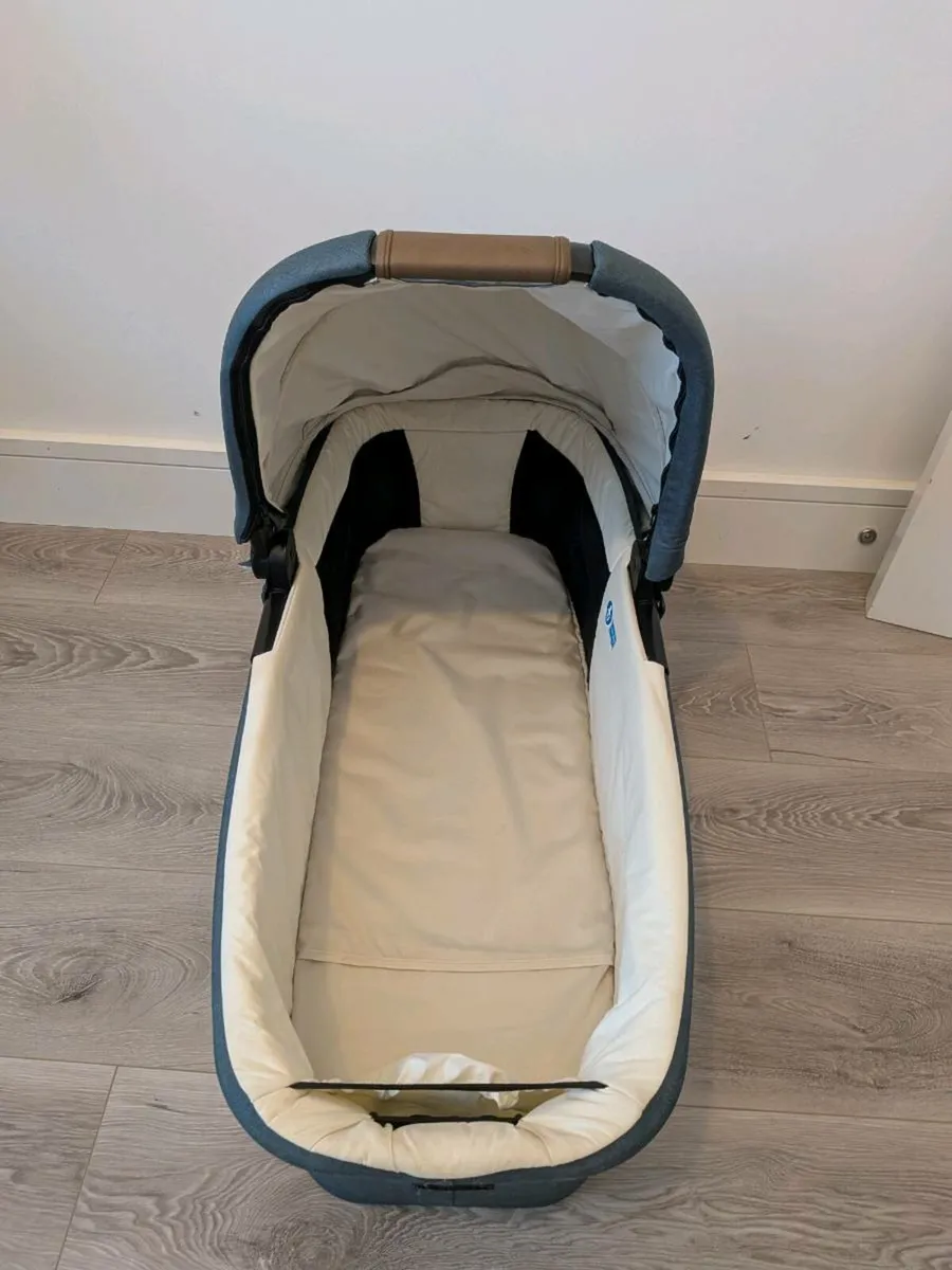 Stroller - Image 4