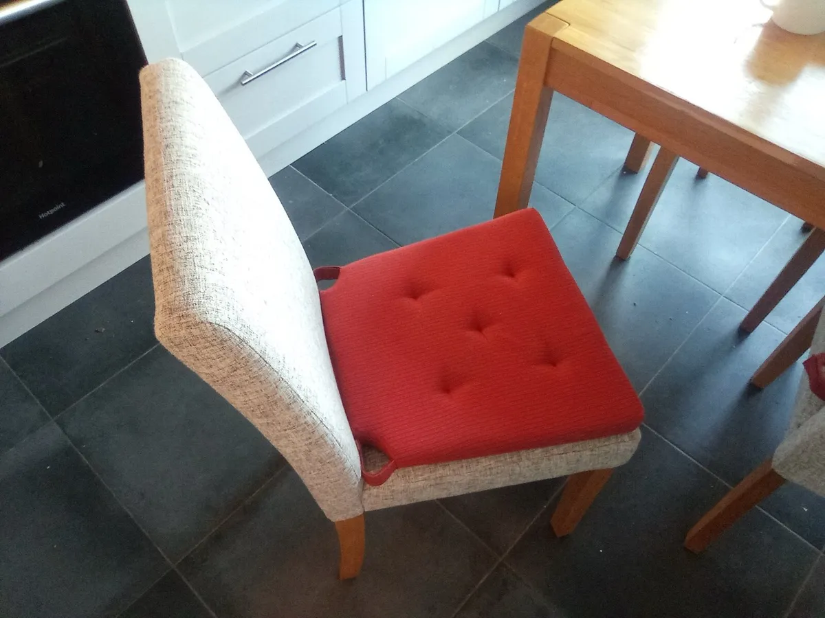Oak dinning table - Image 3