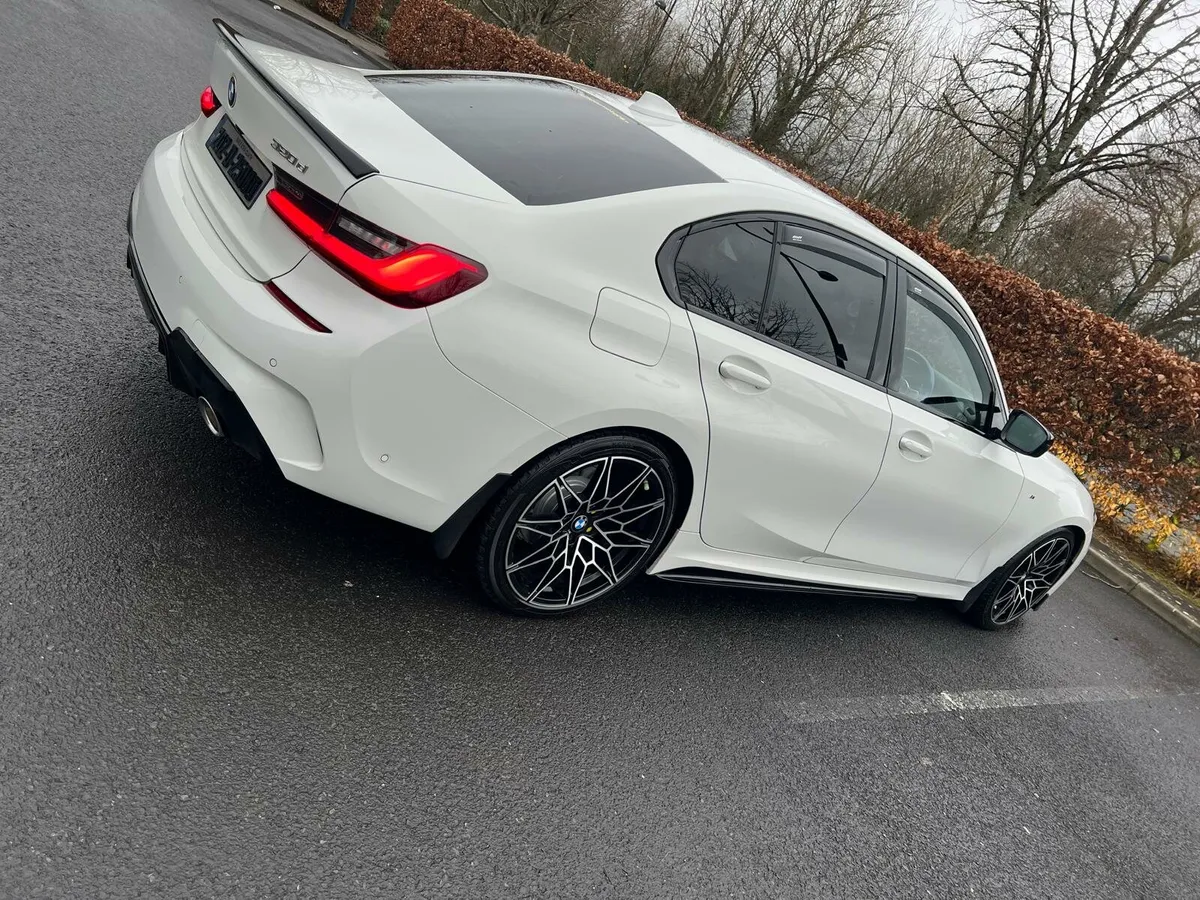 BMW 3 SERIES - Image 3