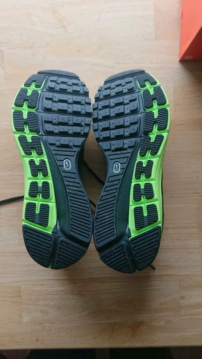 Four pairs of Runners - Image 4