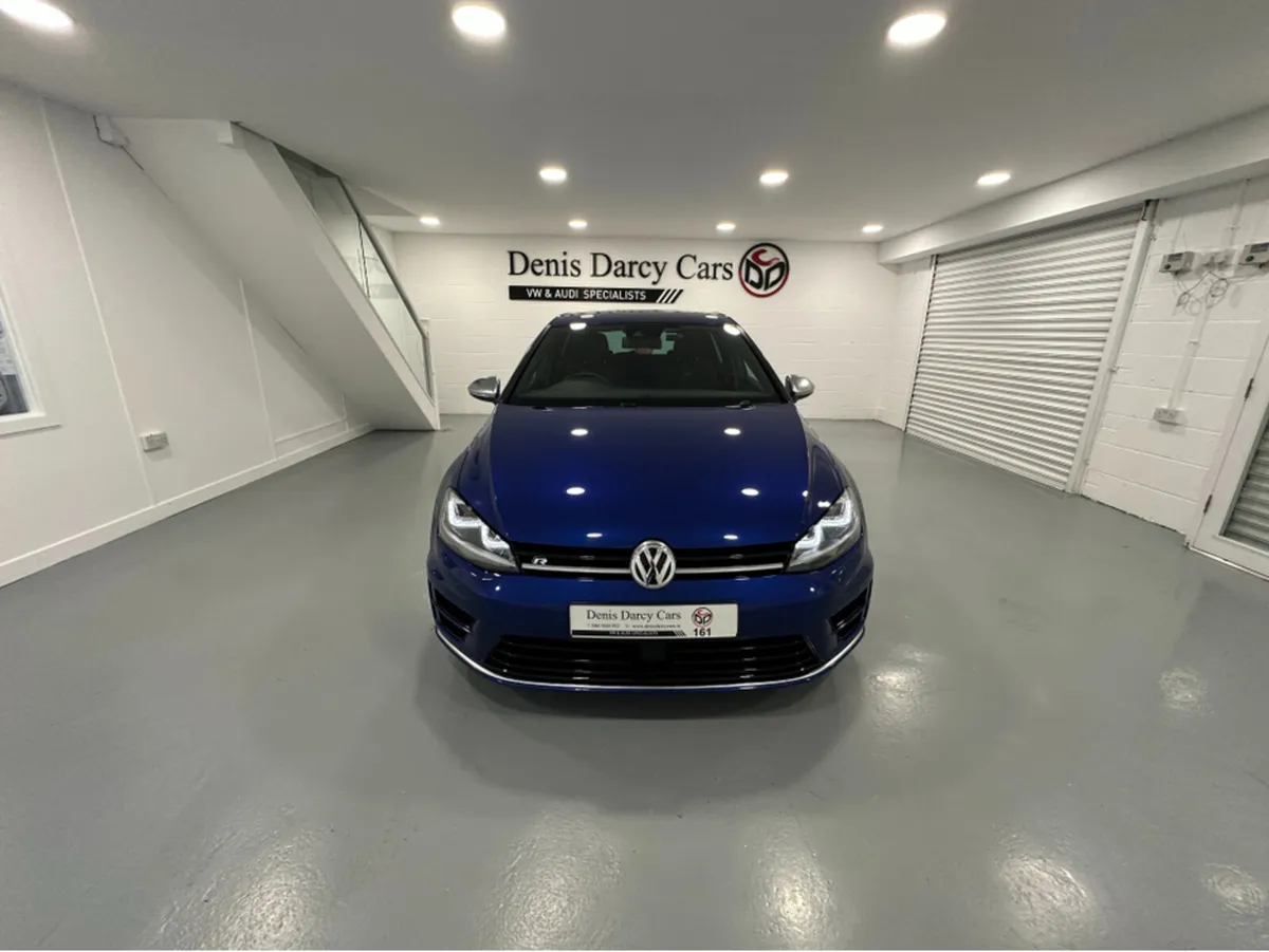 Volkswagen Golf (161) R 300BHP 4 MOTION DSG LOW KM - Image 4