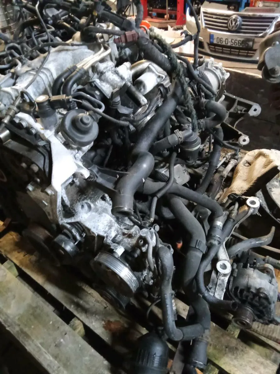 Audi A4B8 2008 2 Liters diesel engine and gearbox - Image 2