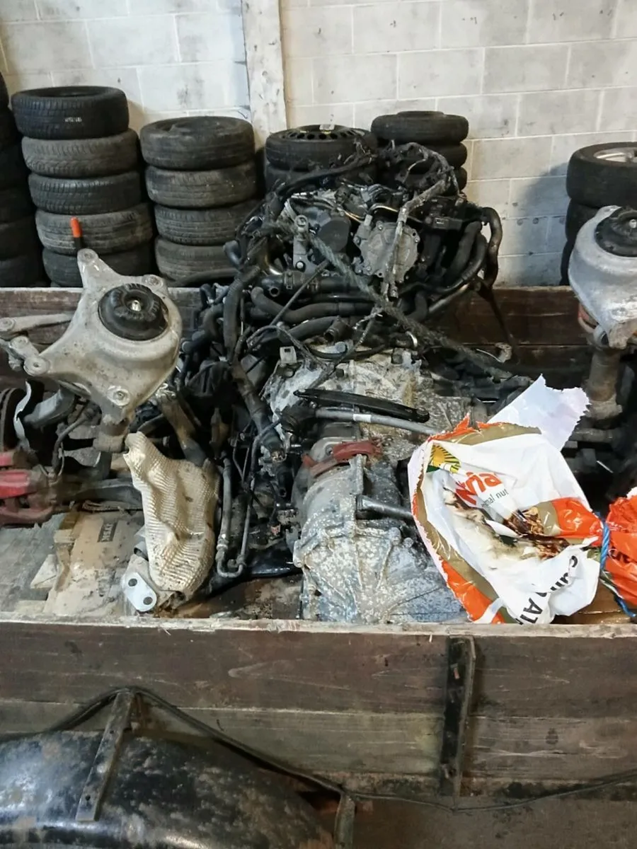 Audi A4B8 2008 2 Liters diesel engine and gearbox - Image 3