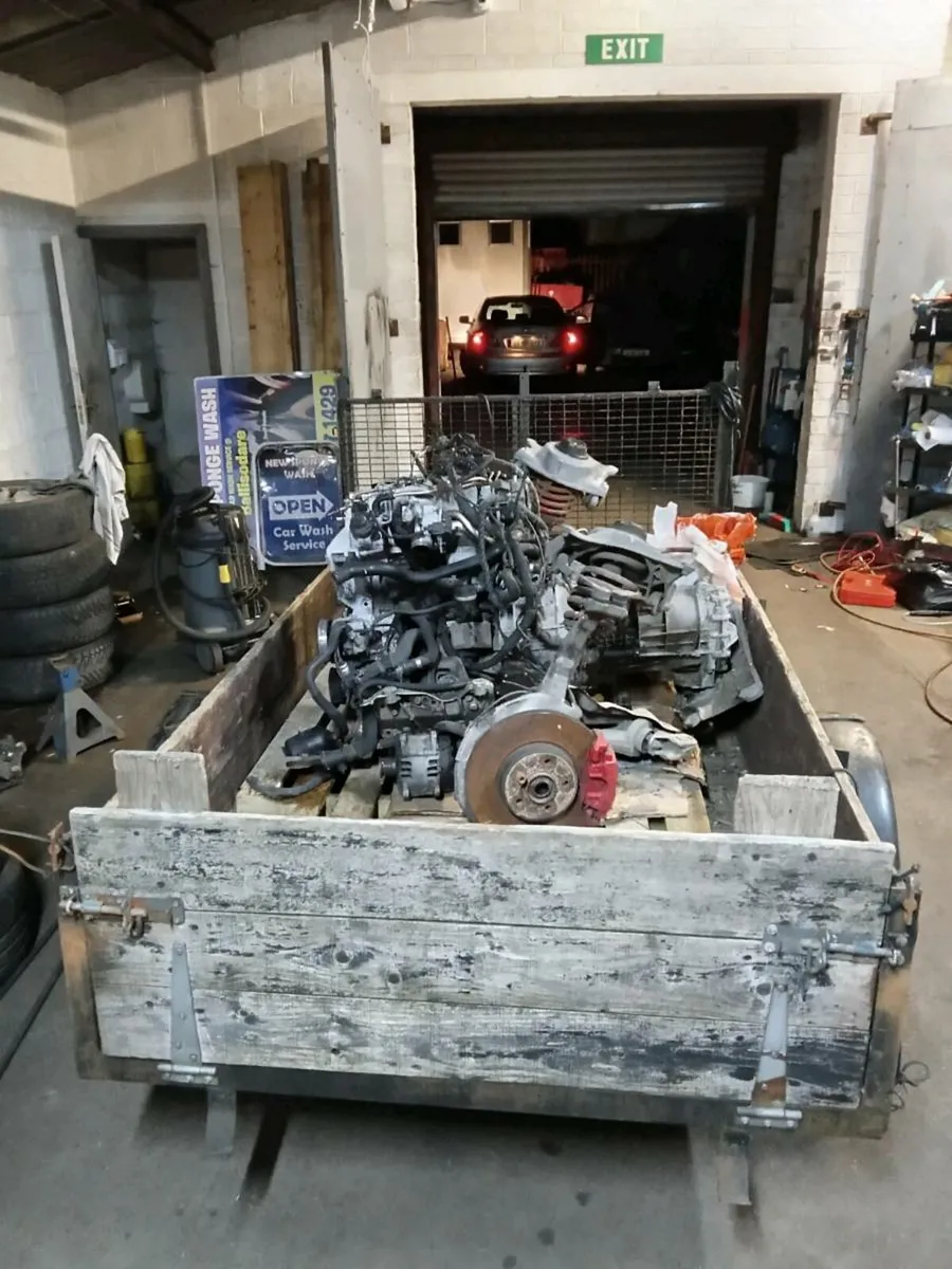 Audi A4B8 2008 2 Liters diesel engine and gearbox - Image 4