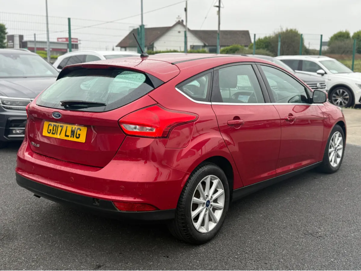 Ford Focus TITANIUM TDCI - Image 4