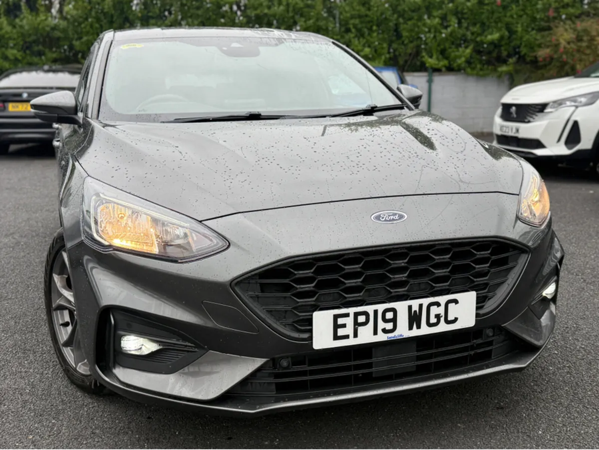 Ford Focus ST-LINE TDCI - Image 2