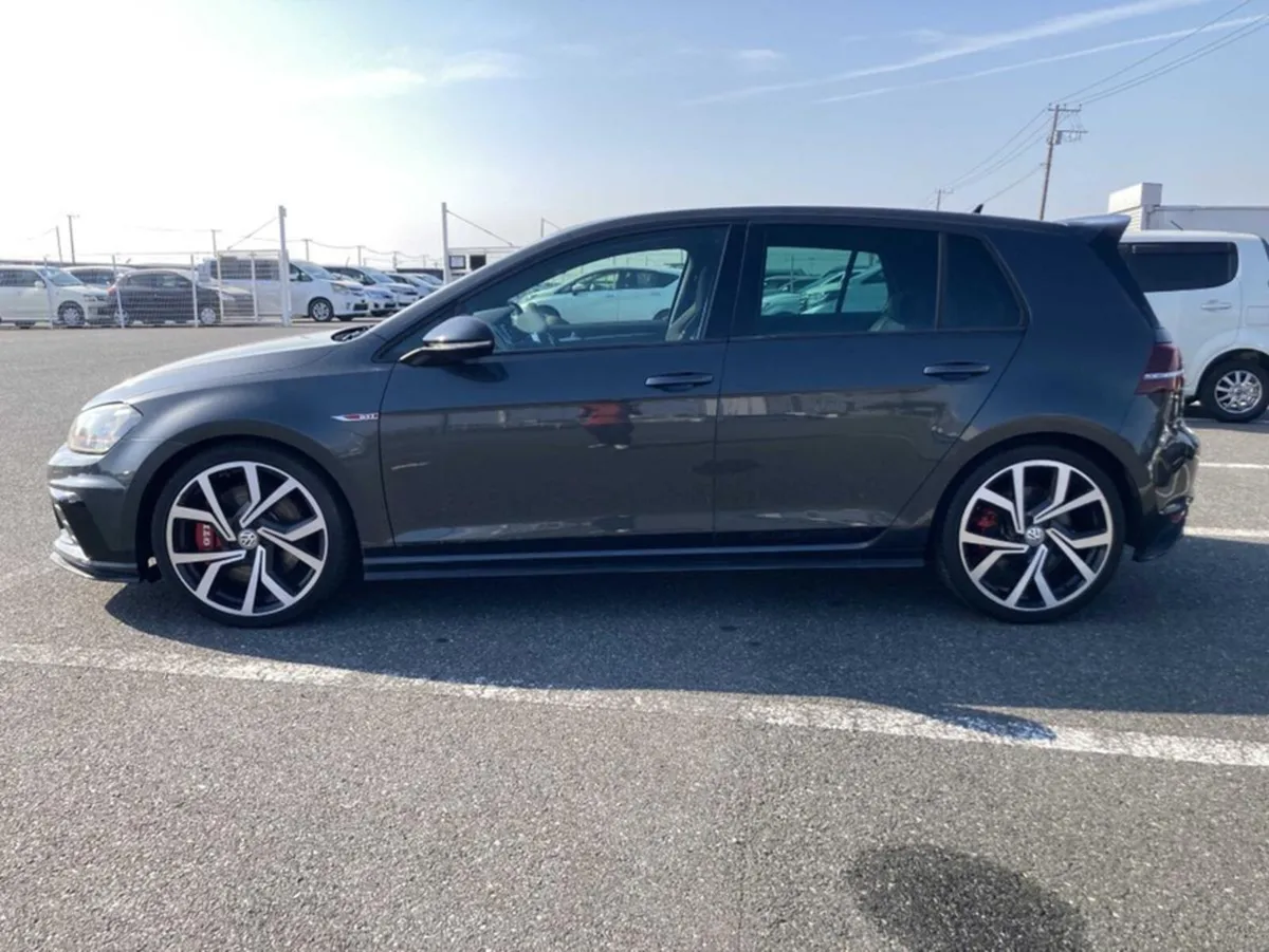 Volkswagen Golf GTI CLUBSPORT TRACK EDITION - Image 2