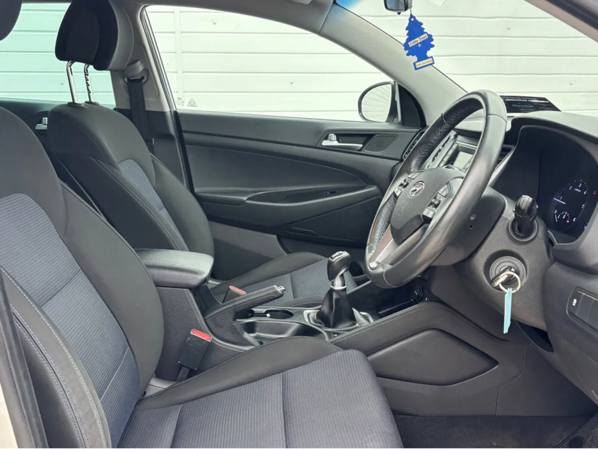 Hyundai Tucson COMFORT PLUS 5DR - Image 2