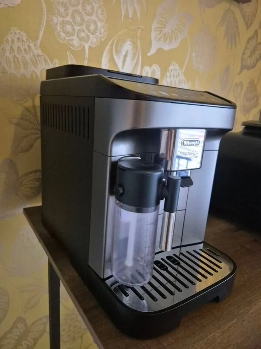 DeLonghi bean to cup coffee machine - Image 2
