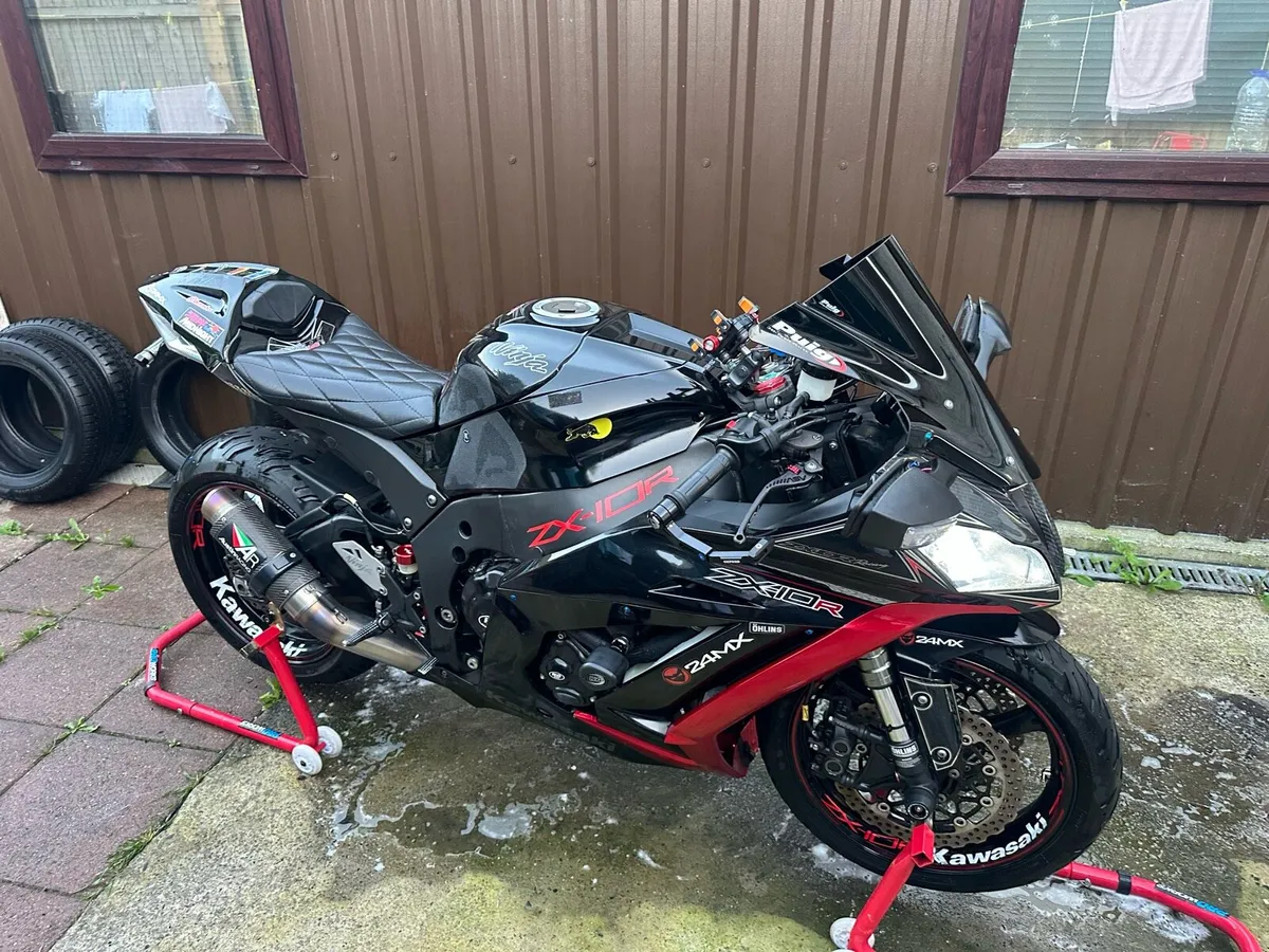 Motorcycle - Image 4