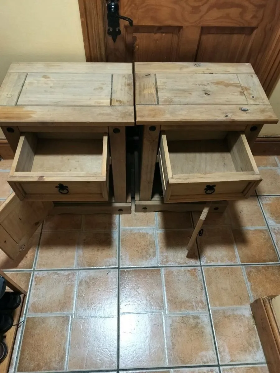 2 Mexican pine lockers - Image 2