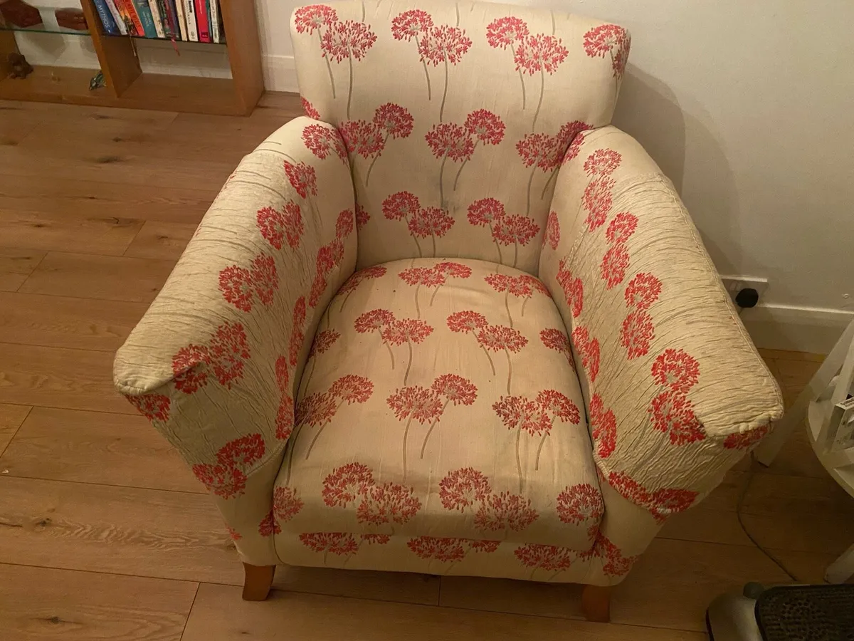 Two seater couch and arm chair - Image 3