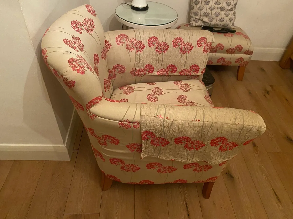 Two seater couch and arm chair - Image 4