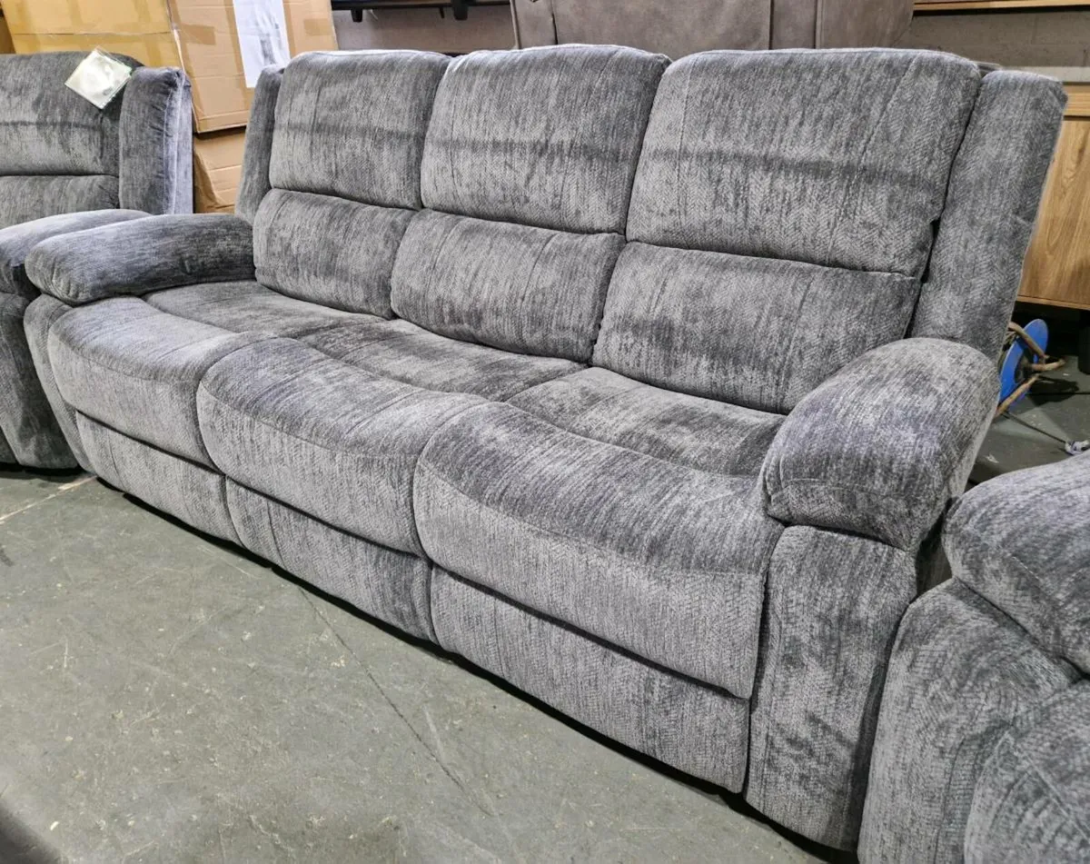 New 3+1+1 charcoal grey recliners - Image 3