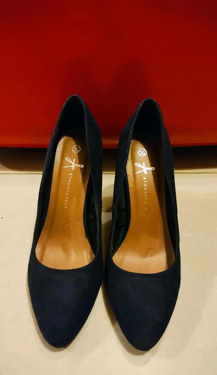 💙 Elegant Blue Suede Heels – Timeless & Chic - Image 3