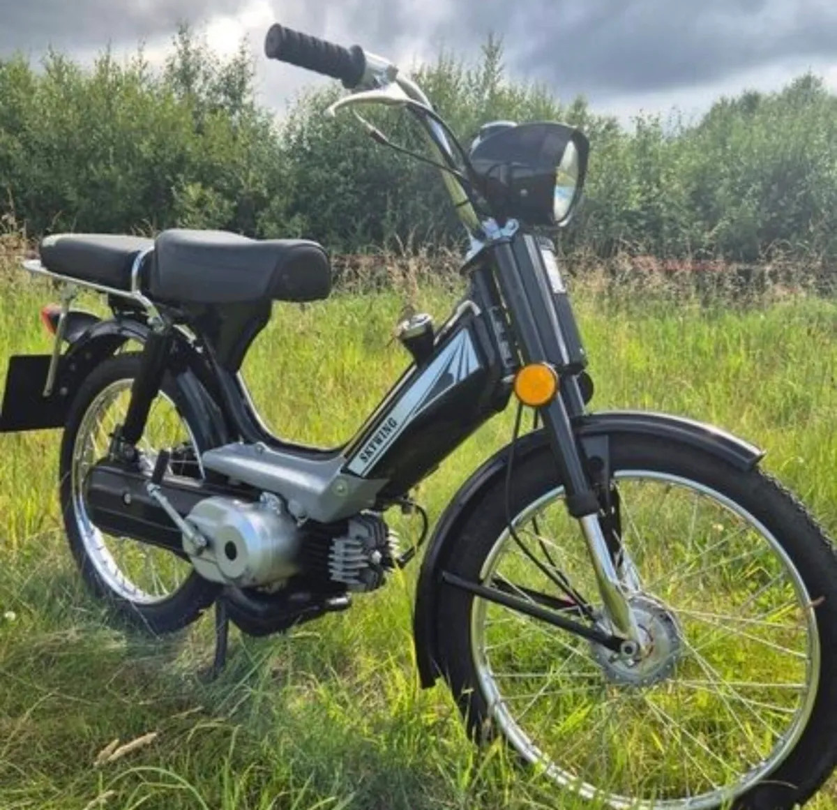 2 IMMACULATE RARE SKYWING 49CC MOPEDS 2003 MODELS - Image 4