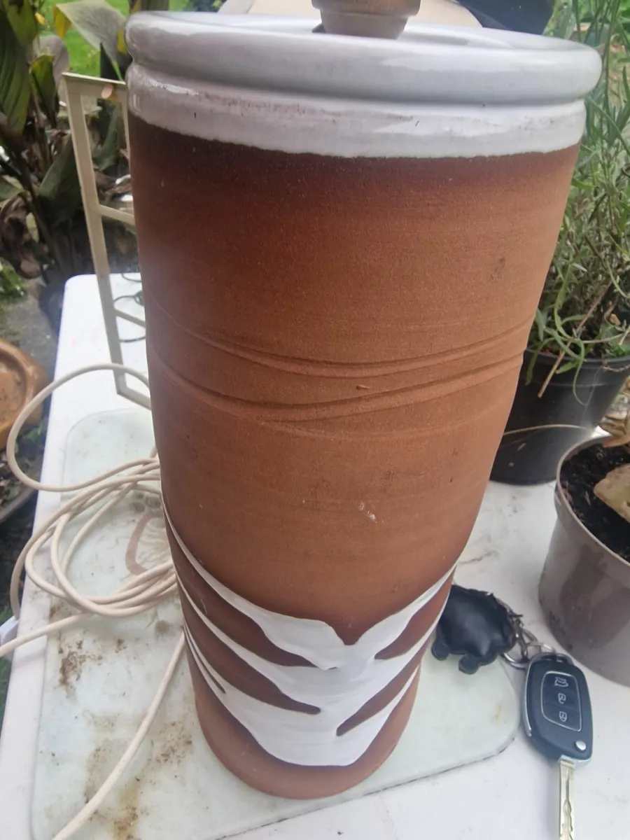 Stephen Pearce pottery. - Image 3