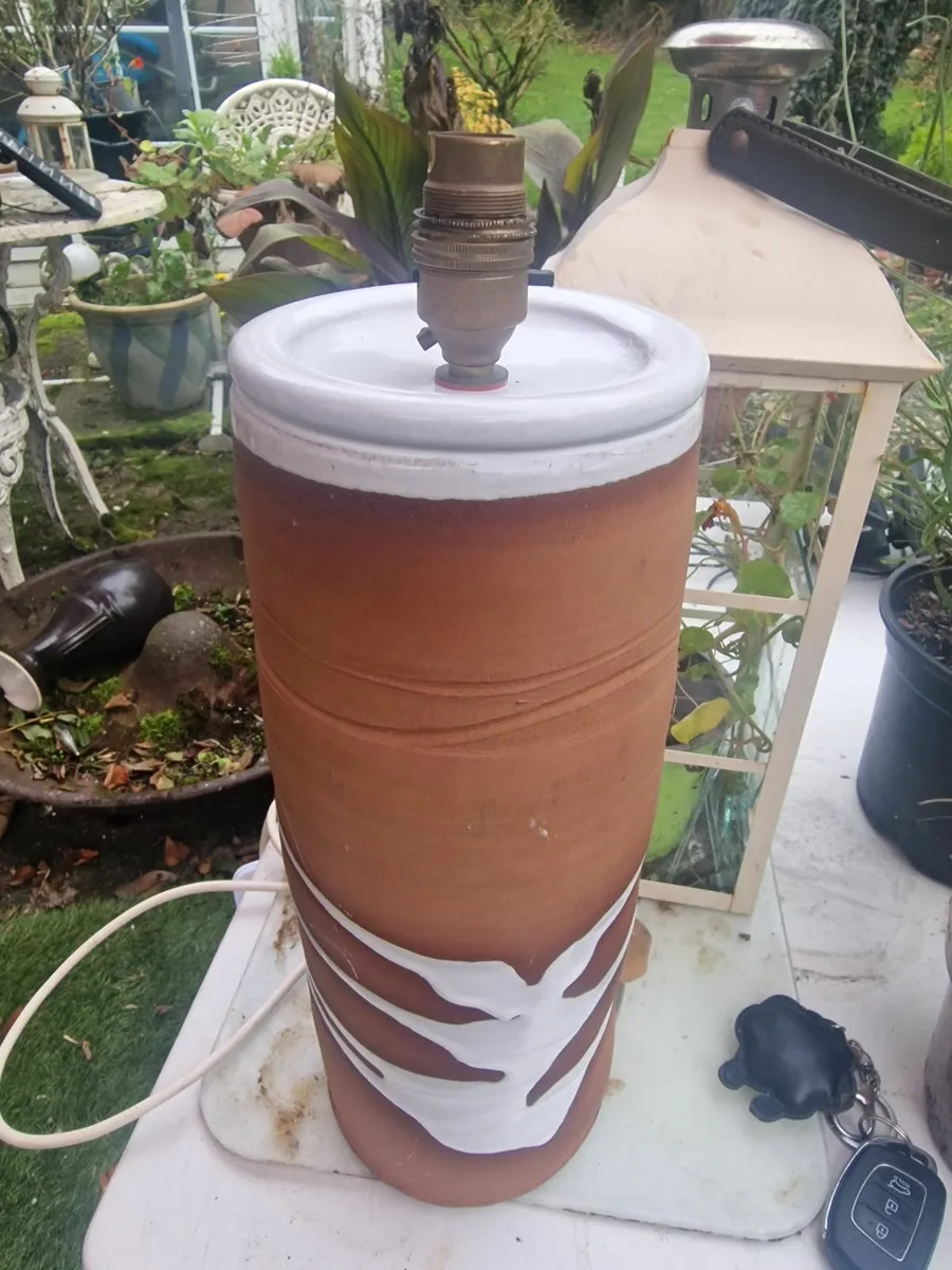 Stephen Pearce pottery. - Image 1