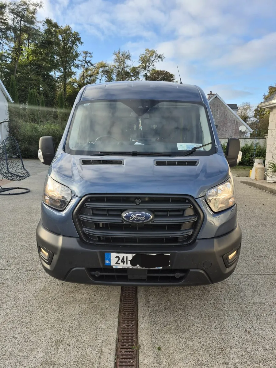 Minibus Ford Transit 2024 - Image 1