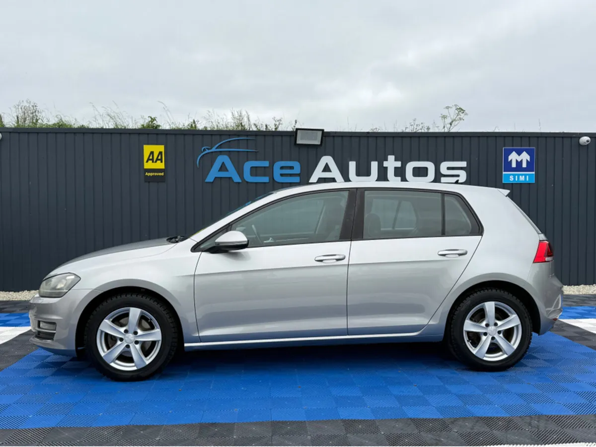 Volkswagen Golf HIGHLINE - 1.4 PETROL - AUTO - 12M - Image 4