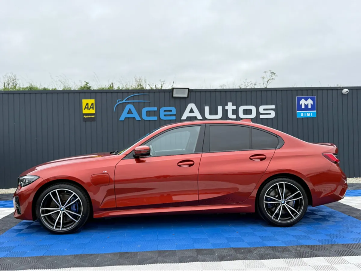 BMW 3-Series 330E - M SPORT - 2.0L PETROL HYBRID A - Image 3